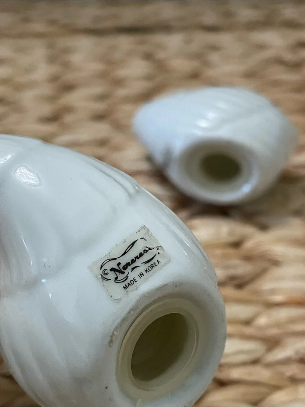 Vintage Norcrest White Ceramic Salt and Pepper‎ Swans Made in Korea 3”